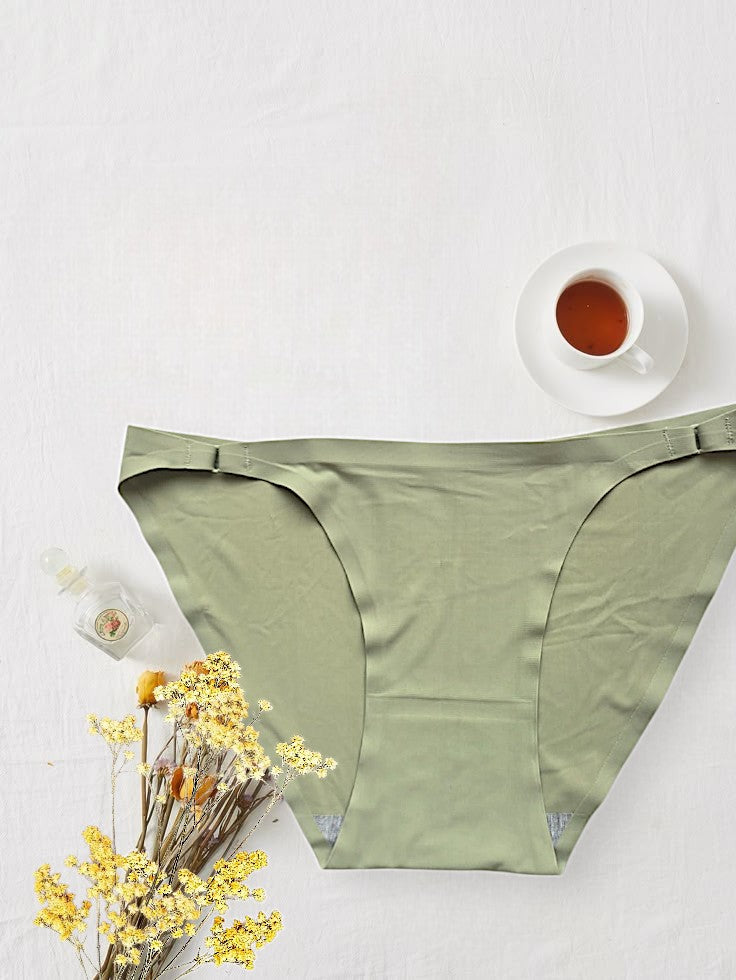 Seamless Breathable Mid-Waist Panty – Soft, Stretchy & Invisible Underwear