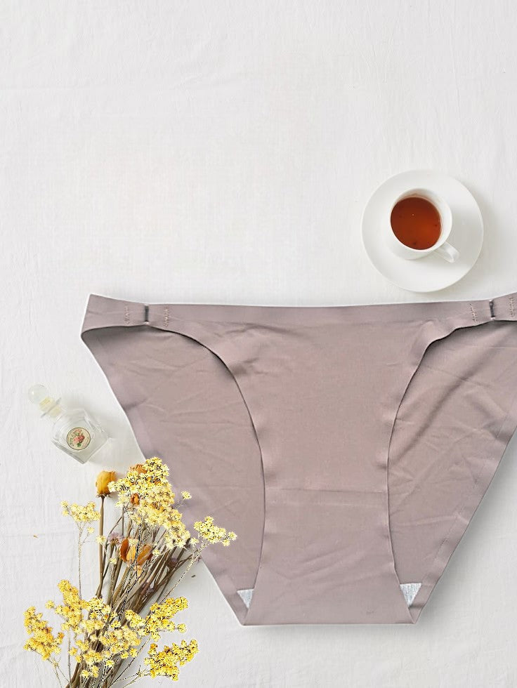 Seamless Breathable Mid-Waist Panty – Soft, Stretchy & Invisible Underwear